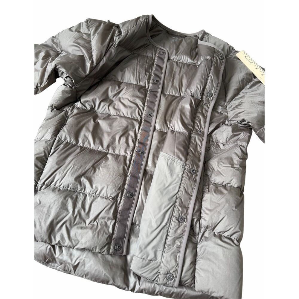Uniqlo Taupe Quilted Snap-Front Puffer Jacket - Picture 10 of 15